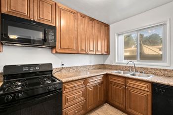 Fully Furnished Kitchen at Gloria Homes Apartments, California, 90016